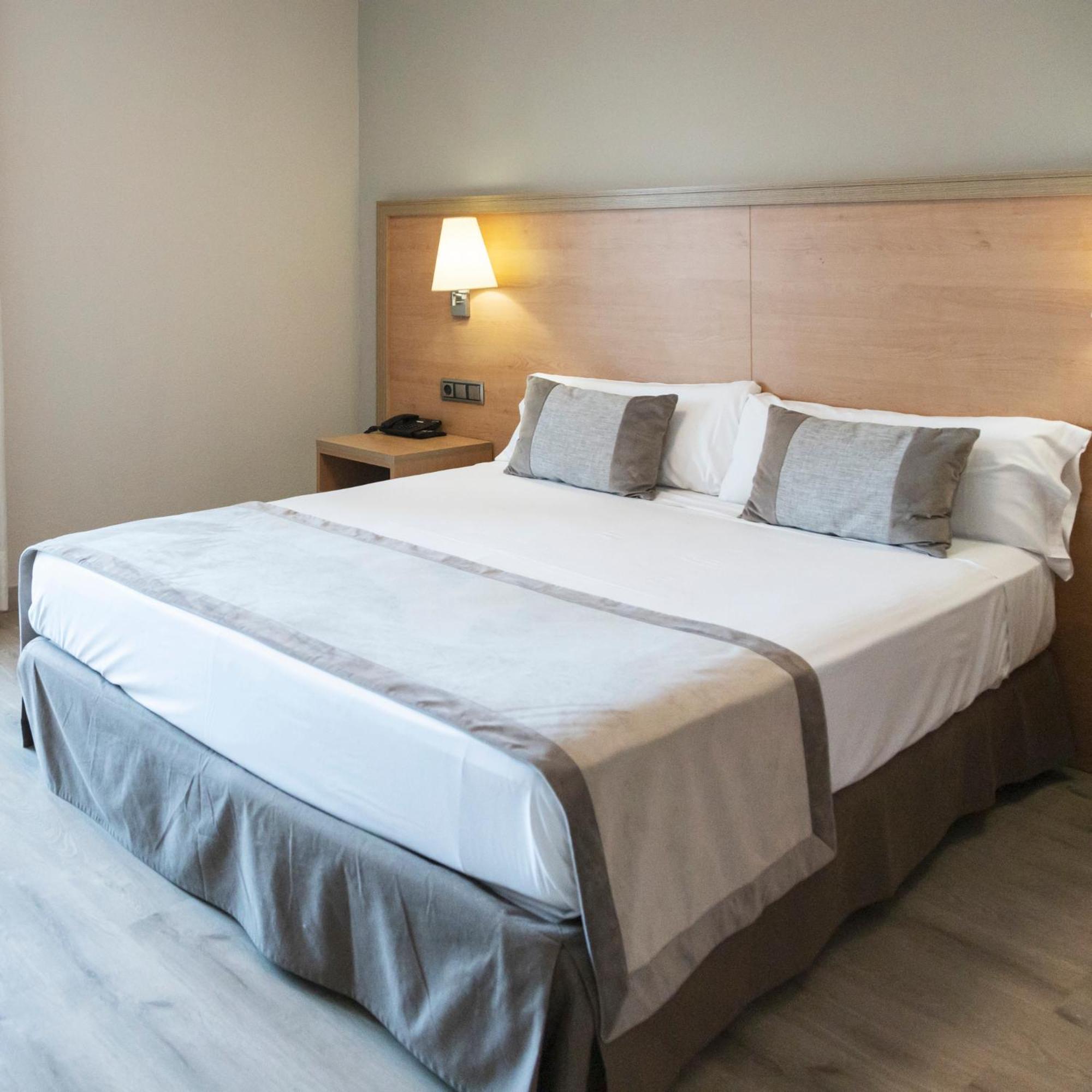 Hotel Real Lleida Kültér fotó