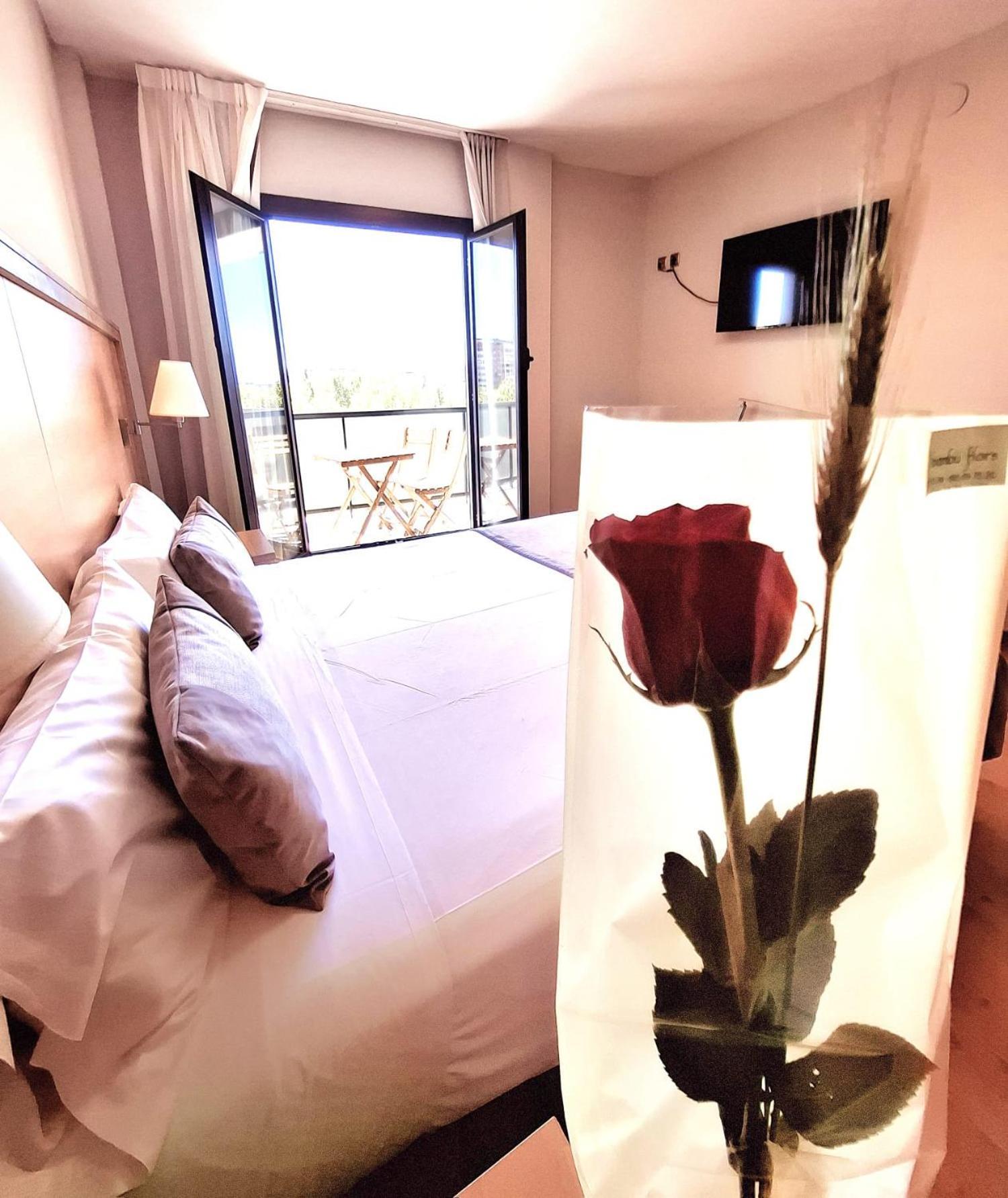 Hotel Real Lleida Kültér fotó